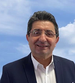 DÜZGÜN ÇAPAR KİMDİR?