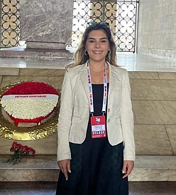 FATMA GÜL ALTINÖZ KİMDİR?