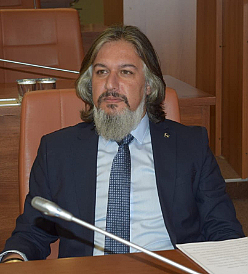 Nuri Köksal Kimdir?