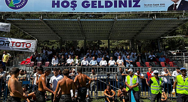 17. Kunduz Yağlı Güreşleri'nin başpehlivanı Özkan Yılmaz 