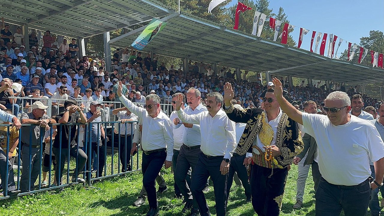 17. Kunduz Yağlı Güreşleri'nin başpehlivanı Özkan Yılmaz