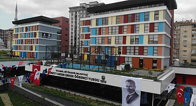 İBB'den Öğrencilere Hem Yurt Hem İş Olanağı