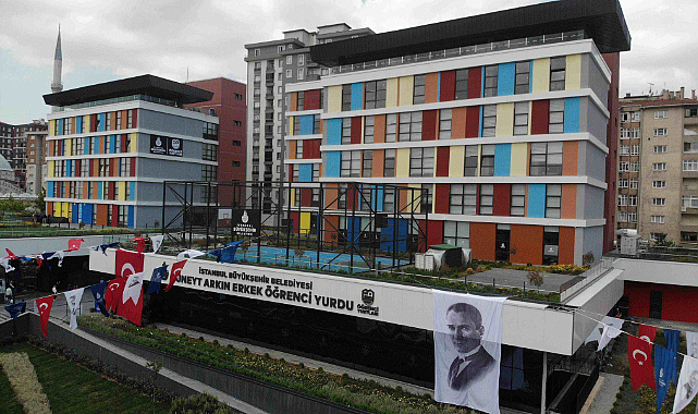 İBB'den Öğrencilere Hem Yurt Hem İş Olanağı