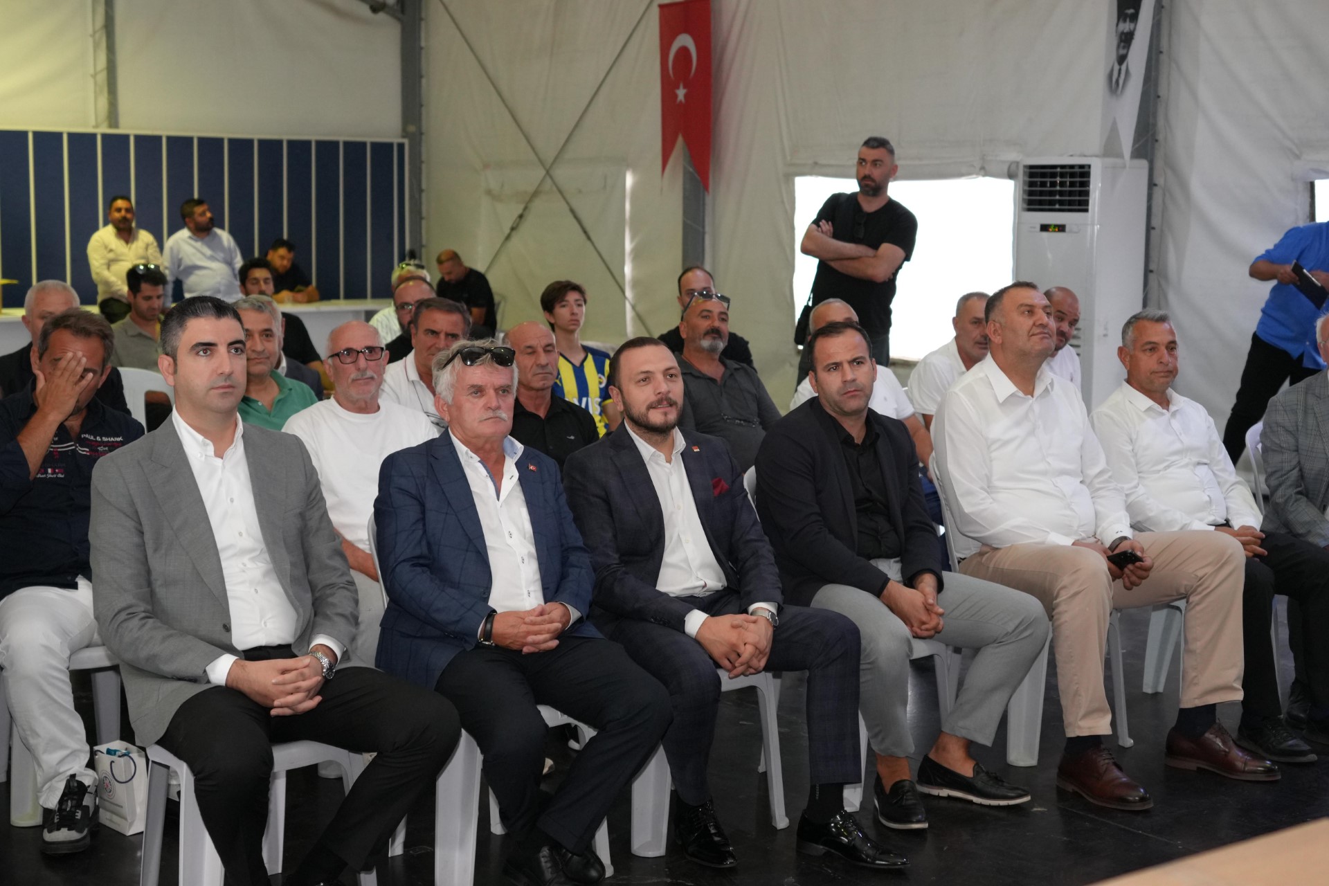 İBB ve Kartal Belediyesi'nden Amatör Kulüplere Spor Malzemesi Desteği