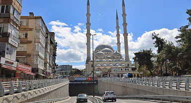 Maltepe Cumhuriyet Meydanı Altgeçidi Hizmete Açıldı