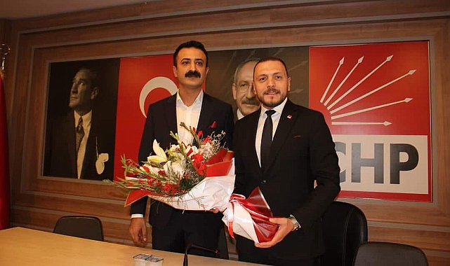 Mert Polat, CHP Kartal İlçe Başkanlığı Görevini Devraldı.