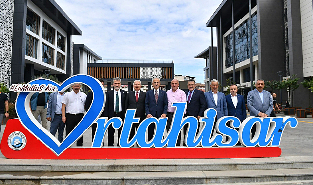 Ulaştırma ve Altyapı Bakanı Abdulkadir Uraloğlu, Trabzon Ortahisar'daydı