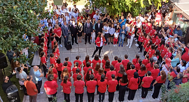  Atatürk'ün Evinin Bahçesinde Selanik Başkonsolosluğu Tören Düzenledi