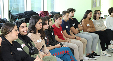 Danimarkalı Erasmus Öğrencileri Kartallı Akranlarıyla Buluştu