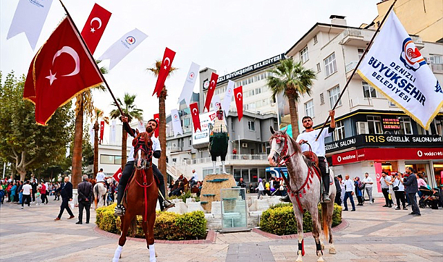 Geleneksel Türk Spor Oyunları heyecanı kortejle başladı