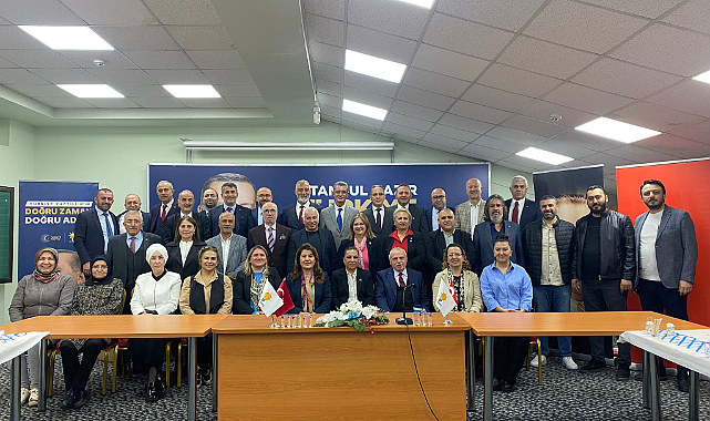 Kartal'da Ak Parti Ve Mhp İlçe Başkanlıkları Muhtarlarla Kahvaltı Etkinliğinde Bir Araya Geldi