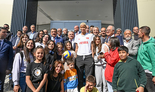 Milli Voleybolcu Vargas'a Malatya'dan Onur Belgesi