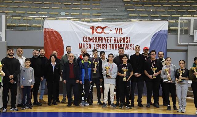 Kartal Belediyesi ve Kartal Yeşilay Spor Kulubü'nden Masa Tenisi Turnuvası