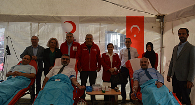 Kartal'da 'Kan Bağışı Şenliği'nde Türkiye Rekoru Kırıldı. 