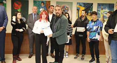 Sanat Akademisi Öğrencilerinden Mezuniyet Sergisi