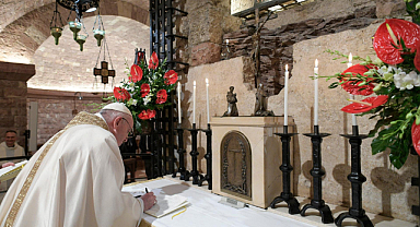 Papa Francis: Savaşa 