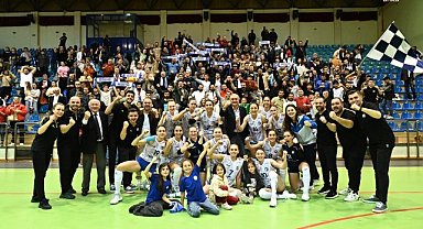 BOZÜYÜK BELEDİYESİ KADIN VOLEYBOL TAKIMI FİNALE ÇIKTI 