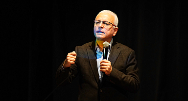 Gazeteci-Yazar Merdan Yanardağ'ın Söyleşi ve İmza Günü Kartal'da Yapıldı 