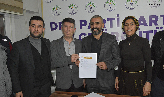 DEM Parti Kartal Belediye Başkan aday adayları İlhan Teksoy ile İlhan Ayaz başvurularını yaptı
