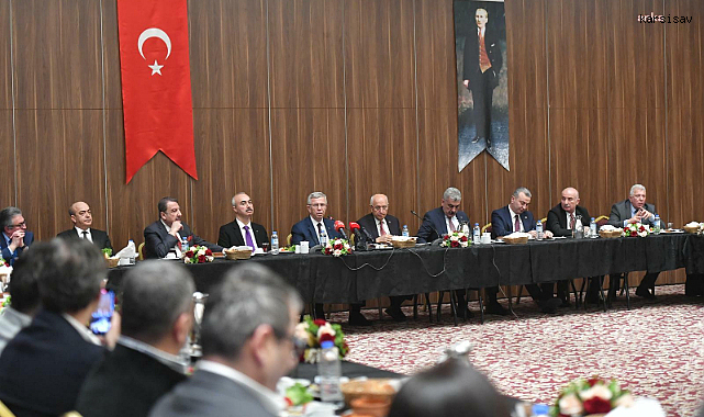 Mansur Yavaş, Gıda Toptancıları İstişare Toplantısı'na katıldı.