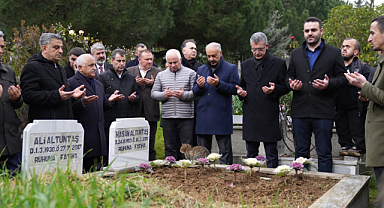 Merhum Hasan Altuntaş vefatının 9.sene-i devriyesinde kabri başında anıldı