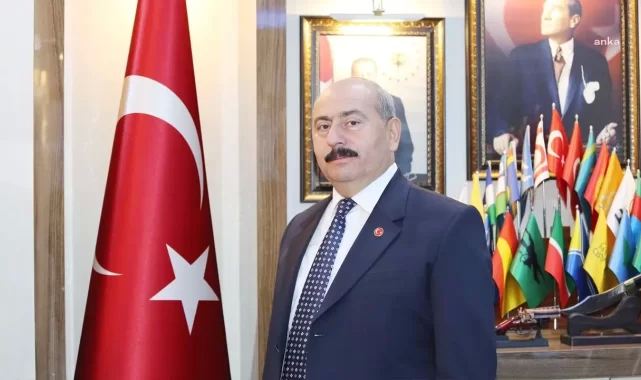 UŞAK'IN BANAZ İLÇE BELEDİYE BAŞKANI AKPLİ ZAFER ARPACI, BAĞIMSIZ ADAYLIĞINI AÇIKLADI