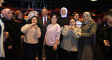 AK Parti Sosyal Politikalar Başkanı Fatma Betül Sayan, Hüseyin Karakaya ile Kartal'daydı