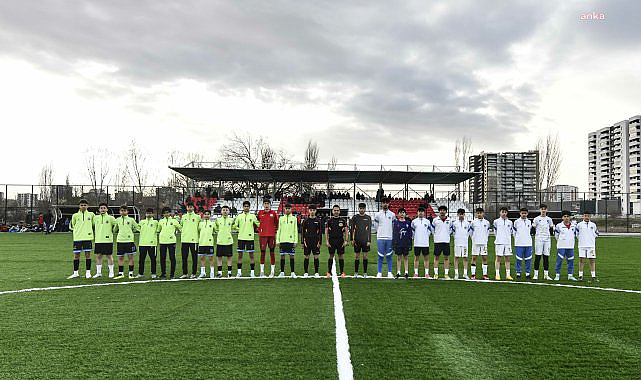 Amatör Spor Kulüplerinin Kullanacağı ABB'nin Eryaman Spor Köyü'nde İlk Maç