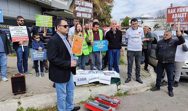 İZMİR STAJ VE ÇIRAKLIK MAĞDURLARI DERNEĞİ'NDEN TABUTLU PROTESTO