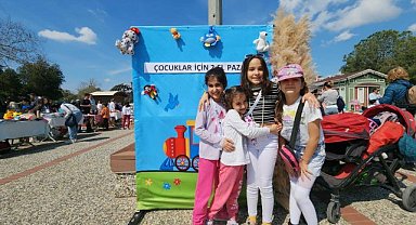 KARŞIYAKALI ÇOCUKLAR 2'İNCİ EL PAZARI'NDA BİR ARAYA GELDİ