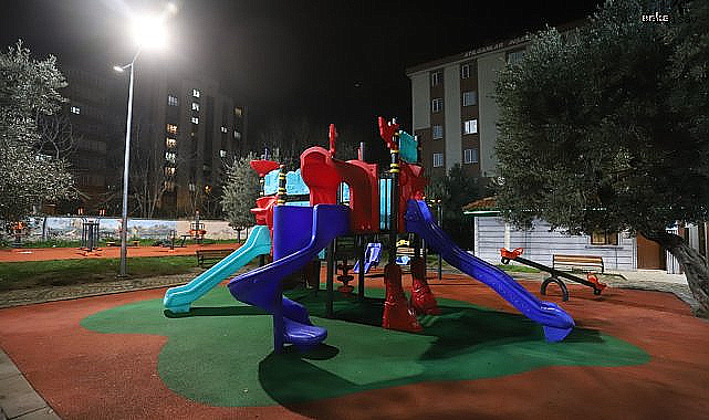 KARTAL BELEDİYESİ'NDEN İLÇEDEKİ PARKLARDA YENİLEME VE AYDINLATMA ÇALIŞMASI