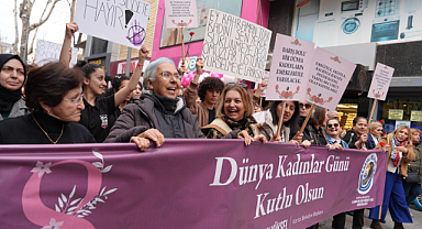 Kartal'da 8 Mart Dünya Kadınlar Günü Coşkuyla Kutlandı