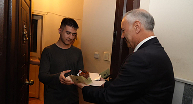 Mimar Karakaya'dan 18 Yaş Sürprizi Gençlere