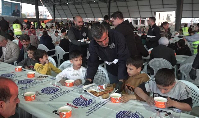 Seyhan'da Barbaros Kapalı Semt Pazarı Hizmete Girdi