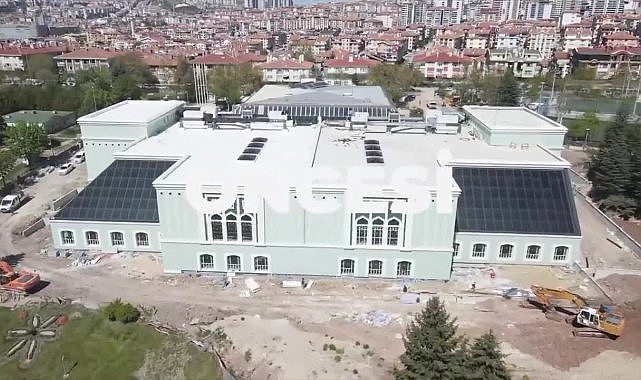Başkent Altınpark 100. Yıl Yüzme Havuzu Ve Spor Kompleksi Misafirlerini Bekliyor