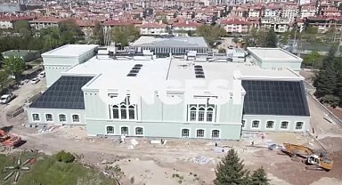 Başkent Altınpark 100. Yıl Yüzme Havuzu Ve Spor Kompleksi Misafirlerini Bekliyor