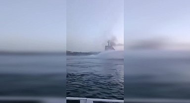 ÇANAKKALE BOĞAZI'NDAKİ KURU YÜK GEMİSİNDE ÇIKAN YANGIN SÖNDÜRÜLDÜ