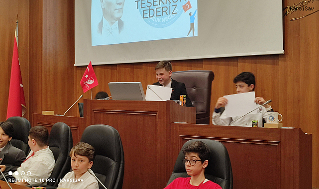 Kartal Belediyesi Çocuk Meclisi 23 Nisan'ı Kutladı ve Başarı Belgesi Aldı!