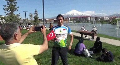 Tayvanlı Jacky Chen, Ağrı Dağını Görmek İçin Iğdır'a Geldi