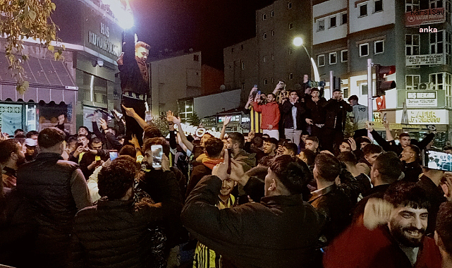 Fenerbahçe'nin derbi galibiyeti, Kars'ta coşkuyla kutlandı