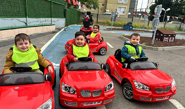 Kartal Belediyesi'nden Çocuklara Trafik Ve İlk Yardım Eğitimi