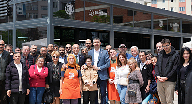 Kartal Belediyesi'nden Engelliler Haftası Yemeği 