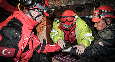 Kartal'da Yağmur Altında Gece Tatbikatı Heyecanı