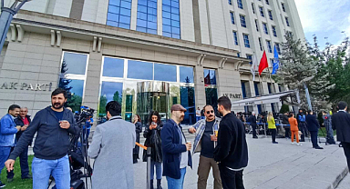 Recep Tayyip Erdoğan İle Özgür Özel Görüşmesi Başladı