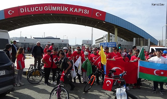 Şehitler için 22 km pedal çevirdiler