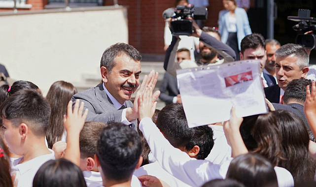 9'uncu sınıflarda sınıf tekrarının geri getirilmesi sonrası kaç öğrenci tekrara kaldı?