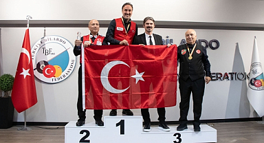 Artistik Bilardo Dünya Şampiyonası: Hacı Arap Yaman, 16 yıl aradan sonra yeniden dünya şampiyonu