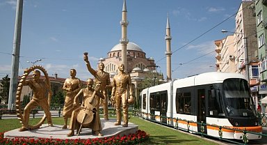 Eskişehir'de tramvay seferlerine yaz düzenlemesi