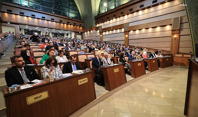 İBB Meclisi, THK tarafından düğün ve davetler için kullandığı tespit edilen Haliç kıyısındaki alanların tahsisini iptal etti