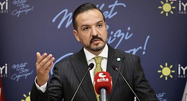 İYİ Parti, yurt dışına çıkış harcının kaldırılması için kanun teklifini TBMM'ye sundu